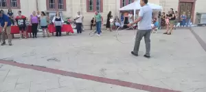 Γέμισε κόσμο, μνήμες, χρώματα, αρώματα, παιχνίδια και γεύσεις  ο αύλειος χώρος της εκκλησίας του Αγίου Νικολάου στον Κρόκο