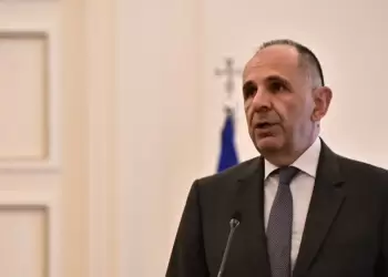 Γεραπετρίτης: Επικοινωνία με τον υπουργό Εξωτερικών της Αιγύπτου – Στο τραπέζι Γάζα, Λιβύη, Σινά