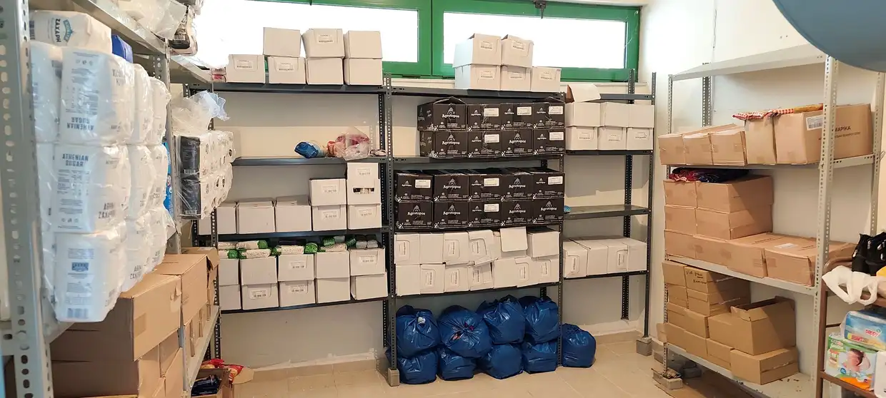 Γρεβενά - Κοινωνικό Παντοπωλείο: Στήριξη με τρόφιμα και είδη υγιεινής στους συμπολίτες μας. Γρεβενά – Κοινωνικό Παντοπωλείο: Στήριξη με τρόφιμα και είδη υγιεινής στους συμπολίτες μας.