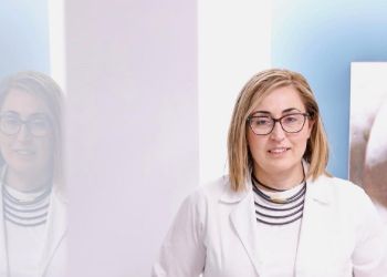 Ημαθία: Η μικροβιολόγος Στέλλα Αραμπατζή παίρνει τη βουλευτική έδρα του Απόστολου Βεζυρόπουλου Ημαθία: Η μικροβιολόγος Στέλλα Αραμπατζή παίρνει τη βουλευτική έδρα του Απόστολου Βεζυρόπουλου