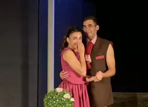 «Καλοκαίρι της κωμωδίας 2025»: Περιοδεία του ΔΗ.ΠΕ.ΘΕ. Σερρών με το έργο «Γιατρός με το στανιό» του Μολιέρου