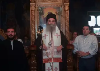 Με πάνδημη τη συμμετοχή κληρικών και λαϊκών η υποδοχή στο Βελβεντό, ι. λειψάνου του Αγίου Διονυσίου εν Ολύμπω