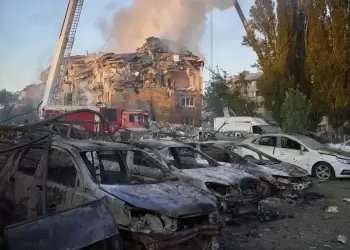 Μεγάλη ρωσική επίθεση στο Κίεβο: Τουλάχιστον 15 νεκροί, ζημιές σε ΕΕ & Βρετανικό Συμβούλιο