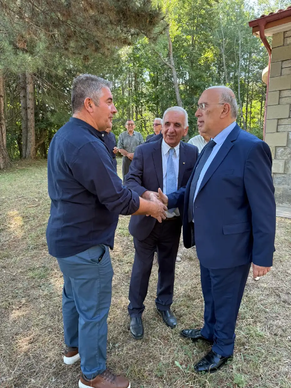 Μιχάλης Παπαδόπουλος: "Η μνήμη ζεί και μας καθοδηγεί " Μιχάλης Παπαδόπουλος: “Η μνήμη ζεί και μας καθοδηγεί “.