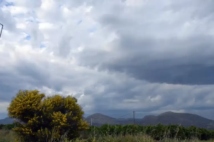 Πώς θα είναι ο καιρός σε Κοζάνη και Δυτική Μακεδονία σήμερα Δευτέρα, 25 Αυγούστου 2025: Λίγες νεφώσεις με σύντομες και τοπικές βροχές