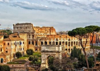Πού ταξιδεύουν και πόσα ξοδεύουν οι Ελληνες στο εξωτερικό