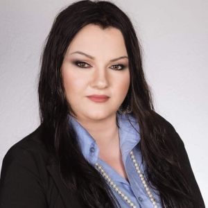 Σοκαρισμένη η Καστοριά από τον αιφνίδιο θάνατο της Όλγας Νώτη Σοκαρισμένη η Καστοριά από τον αιφνίδιο θάνατο της Όλγας Νώτη