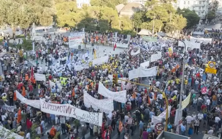 Στη Θεσσαλονίκη και στη ΔΕΘ για διαμαρτυρία οι συνταξιούχοι του ΙΚΑ Κοζάνης