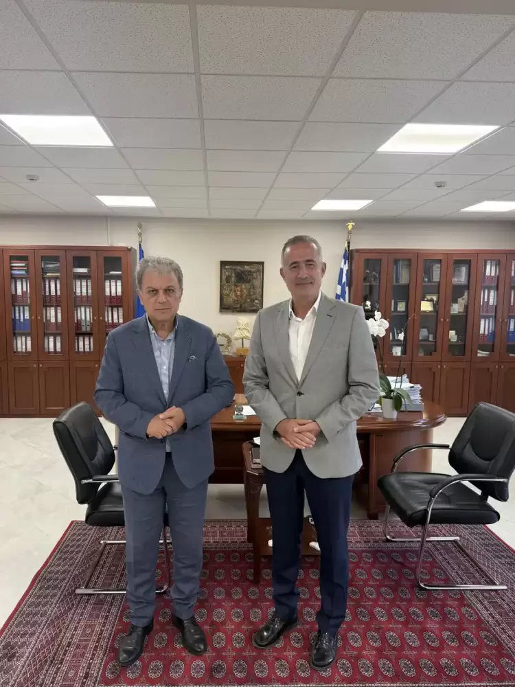 Συνάντηση συνεργασίας του Στάθη Κωνσταντινίδη με τον Περιφερειάρχη Δ. Μακεδονίας Γιώργο Αμανατίδη Συνάντηση του Βουλευτή ΠΕ Κοζάνης Στάθη Κωνσταντινίδη με τον Περιφερειάρχη Δυτικής Μακεδονίας Γιώργο Αμανατίδη