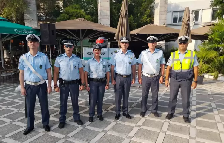 «Το κράνος δεν είναι επιλογή … είναι ανάγκη»: με επιτυχία η εκδήλωση που οργάνωσε το Τμήμα Τροχαίας Εορδαίας της Διεύθυνσης Αστυνομίας Κοζάνης «Το κράνος δεν είναι επιλογή … είναι ανάγκη»: με επιτυχία η εκδήλωση που οργάνωσε το Τμήμα Τροχαίας Εορδαίας της Διεύθυνσης Αστυνομίας Κοζάνης