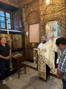 Βελβεντό: Εσπερινός για την γιορτή της Παναγίας