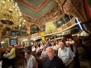 Βελβεντό: Εσπερινός για την γιορτή της Παναγίας