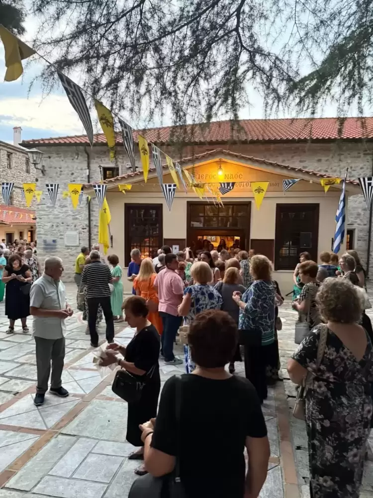 Βελβεντό: Εσπερινός για την γιορτή της Παναγίας