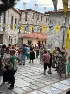 Βελβεντό: Εσπερινός για την γιορτή της Παναγίας