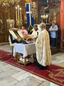 Βελβεντό: Εσπερινός για την γιορτή της Παναγίας