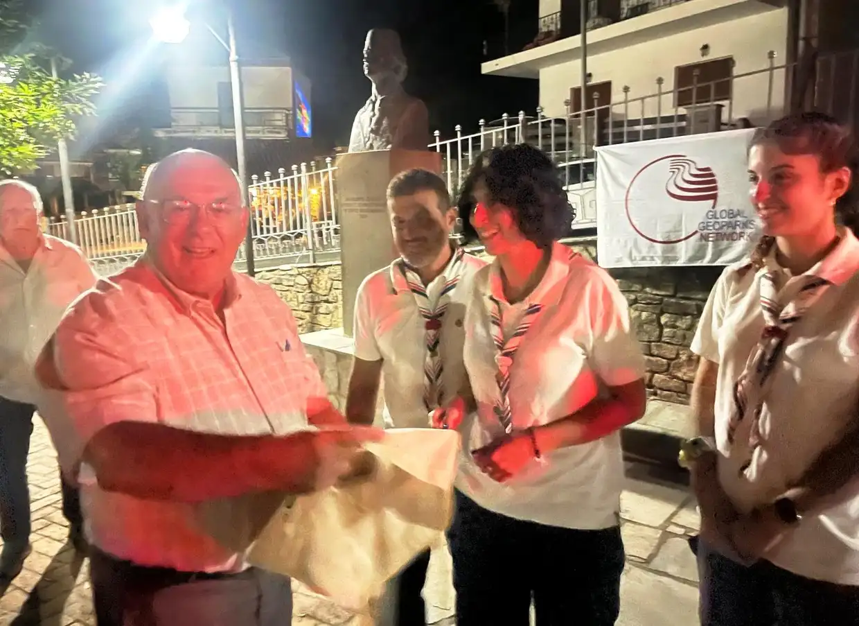 Ζιάκας Γρεβενών: Μια μέρα γεμάτη φως, γνώση και φιλοξενία στα Φεστιβάλ του Όρλιακα Ζιάκας Γρεβενών: Μια μέρα γεμάτη φως, γνώση και φιλοξενία στα Φεστιβάλ του Όρλιακα