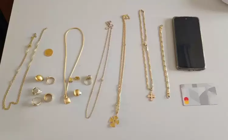 Φλώρινα: Τηλεφωνική απάτη 5.000€! Συνελήφθη επ' αυτοφώρω ο «εισπράκτορας» Φλώρινα: Τηλεφωνική απάτη 5.000€! Συνελήφθη επ' αυτοφώρω ο «εισπράκτορας»