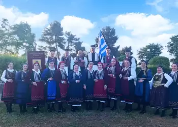 Αγιασμός και έναρξη χορευτικών τμημάτων στον Σύλλογο Βοϊωτών Κοζάνης. Αγιασμός και έναρξη χορευτικών τμημάτων στον Σύλλογο Βοϊωτών Κοζάνης.