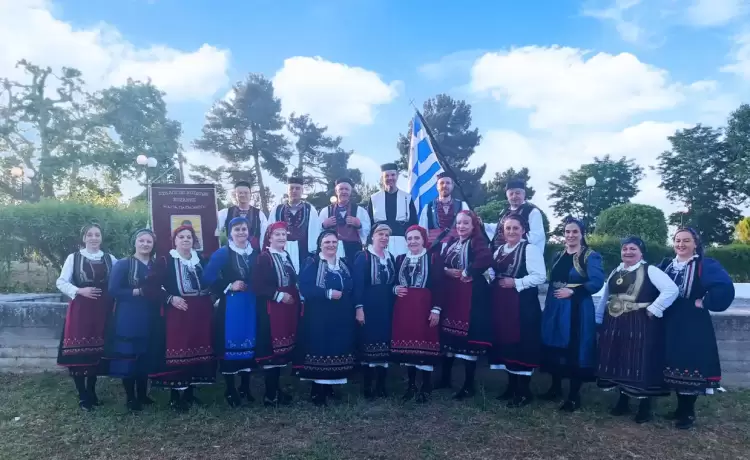 Αγιασμός και έναρξη χορευτικών τμημάτων στον Σύλλογο Βοϊωτών Κοζάνης.