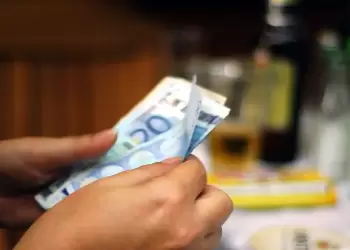 Έρχονται δύο νέα επιδόματα το φθινόπωρο – Ποιοι είναι οι δικαιούχοι και πως θα τα λάβουν