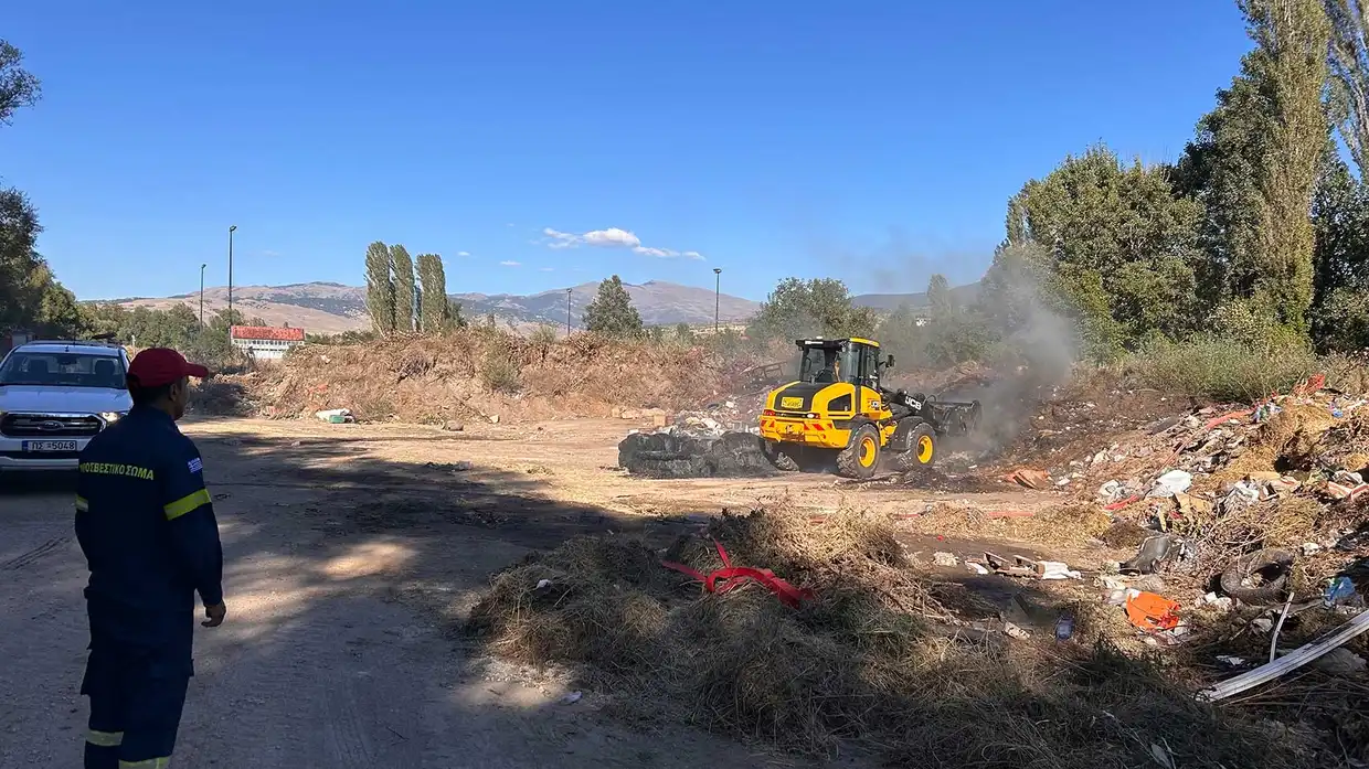 Φλώρινα: Φωτιά έθεσε σε συναγερμό τη Μελίτη Φωτιά έθεσε σε συναγερμό τη Μελίτη