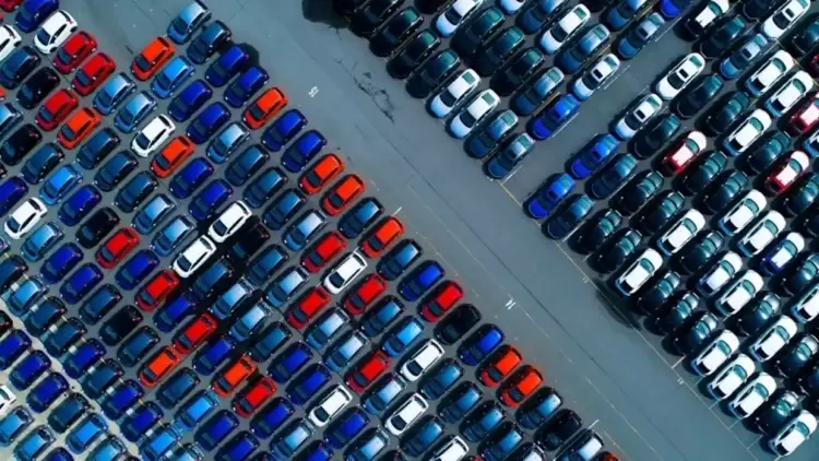 Γέμισαν τις εκθέσεις αυτοκινήτων οι Έλληνες μετά τις διακοπές
