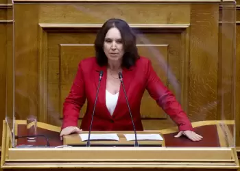 Καλλιόπη Βέττα: «Να αλλάξει το άδικο καθεστώς με την άνιση αντιμετώπιση των στρατιωτικών μη παραγωγικών σχολών» Καλλιόπη Βέττα: «Να αλλάξει το άδικο καθεστώς με την άνιση αντιμετώπιση των στρατιωτικών μη παραγωγικών σχολών»