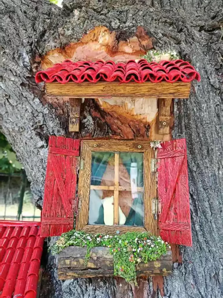 Καλλιτεχνικές δημιουργίες του Γιώργου Παρίση