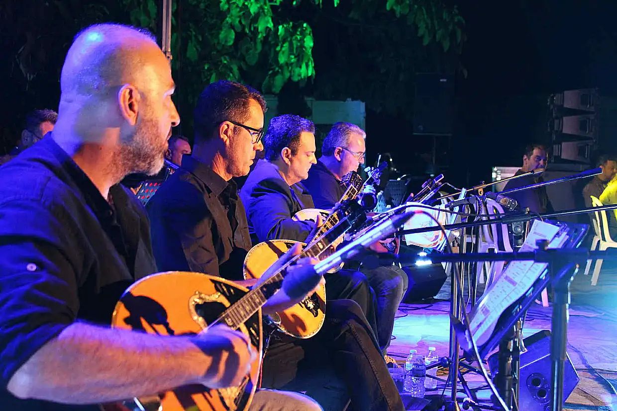 Μια βραδιά γεμάτη Ζαμπέτα στα Σέρβια Μια βραδιά γεμάτη Ζαμπέτα στα Σέρβια