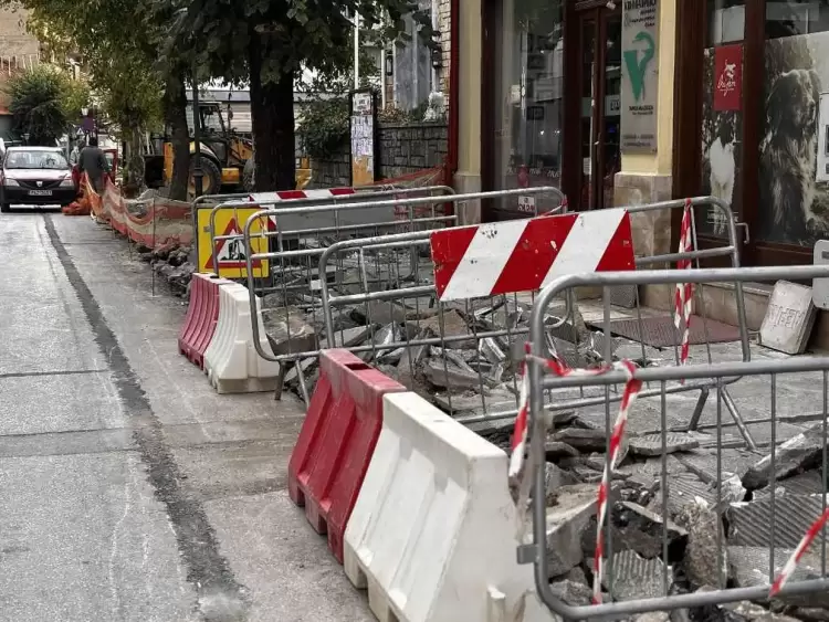 Φλώρινα: Η οδός Μεγάλου Αλεξάνδρου αλλάζει μορφή - Έναρξη των εργασιών οδικής ασφάλειας Η οδός Μεγάλου Αλεξάνδρου αλλάζει μορφή – Έναρξη των εργασιών οδικής ασφάλειας