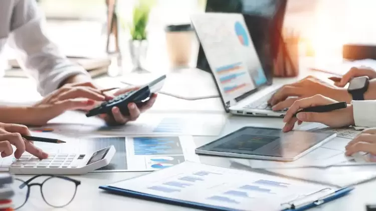 Περισσότεροι από 2000 νέοι έως 29 ετών ανοίγουν τη δική τους επιχείρηση με επιχορήγηση 17.500 ευρώ Περισσότεροι από 2000 νέοι έως 29 ετών ανοίγουν τη δική τους επιχείρηση με επιχορήγηση 17.500 ευρώ