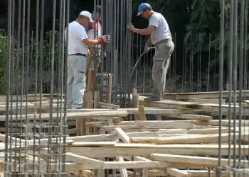 Στις 300.000 οι κενές θέσεις στην Ελλάδα Στις 300.000 οι κενές θέσεις στην Ελλάδα