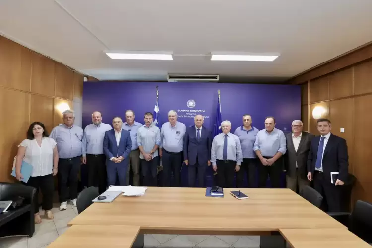 Σύσκεψη για την ευλογιά – Σχέδιο 10 ημερών με σταθμούς απολύμανσης σε οδικούς άξονες και αυστηροποίηση μέτρων Σύσκεψη για την ευλογιά – Σχέδιο 10 ημερών με σταθμούς απολύμανσης σε οδικούς άξονες και αυστηροποίηση μέτρων