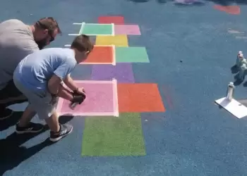 «Ζωγραφίζουμε μαζί τις αυλές των σχολείων μας»