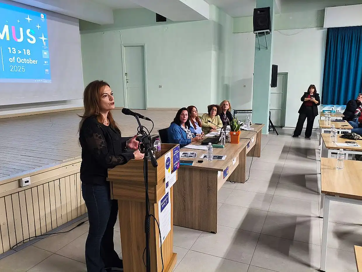 Erasmus Days στο 4ο Εσπερινό ΕΠΑΛ Κοζάνης — Παρουσίαση Erasmus+ Erasmus Days στο 4ο Εσπερινό ΕΠΑΛ Κοζάνης — Παρουσίαση Erasmus+