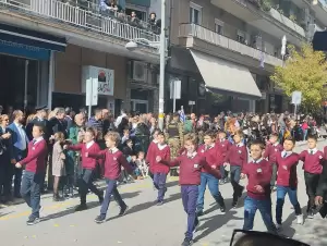 Κοζάνη: Με λαμπρότητα τιμήθηκε η ημέρα της ιστορικής μνήμης της 28ης Οκτωβρίου 1940 (βίντεο & εικόνες) Live η Παρέλαση της Κοζάνης: Η 28η Οκτωβρίου Γιορτάζεται με Λαμπρότητα