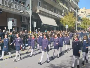 Κοζάνη: Με λαμπρότητα τιμήθηκε η ημέρα της ιστορικής μνήμης της 28ης Οκτωβρίου 1940 (βίντεο & εικόνες) Live η Παρέλαση της Κοζάνης: Η 28η Οκτωβρίου Γιορτάζεται με Λαμπρότητα