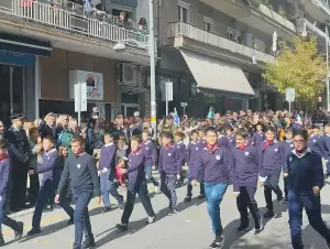 Κοζάνη: Με λαμπρότητα τιμήθηκε η ημέρα της ιστορικής μνήμης της 28ης Οκτωβρίου 1940 (βίντεο & εικόνες) Live η Παρέλαση της Κοζάνης: Η 28η Οκτωβρίου Γιορτάζεται με Λαμπρότητα