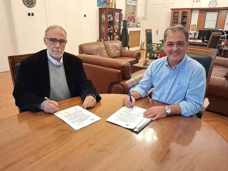 Δήμος Κοζάνης: Αντικατάσταση στέγης στην εκκλησία Παναγία Βλαχερνών και στον χώρο εκδηλώσεων στην Κοινότητα Τετραλόφου Δήμος Κοζάνης: Αντικατάσταση στέγης στην εκκλησία Παναγία Βλαχερνών και στον χώρο εκδηλώσεων στην Κοινότητα Τετραλόφου