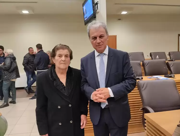 Έφυγε από τη ζωή το βράδυ της Τρίτης η μητέρα του περιφερειάρχη Δυτικής Μακεδονίας Γιώργου Αμανατίδη. 