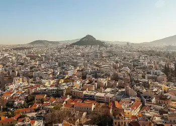 Η Ευρώπη ρίχνει €400 εκατ. για τη στεγαστική κρίση και τα έξυπνα σπίτια του μέλλοντος Η Ευρώπη ρίχνει €400 εκατ. για τη στεγαστική κρίση και τα έξυπνα σπίτια του μέλλοντος