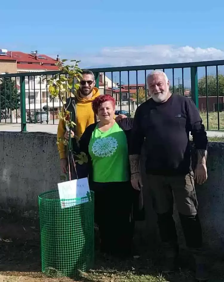 Φύτευση οπωροφόρων δενδρυλλίων στο 8ο Νηπιαγωγείο Φλώρινας