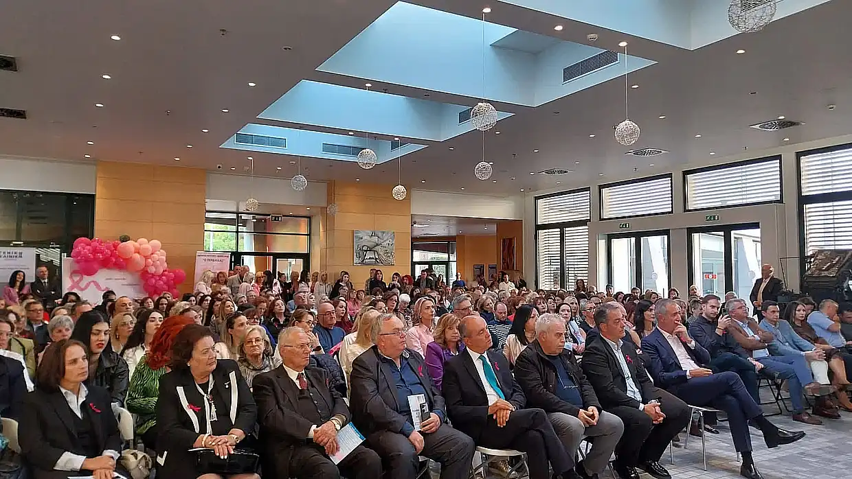 Ηχηρό μήνυμα ζωής, δύναμης, αγάπης και ελπίδας, στην εκδήλωση «Pink Gala» Ηχηρό μήνυμα ζωής, δύναμης, αγάπης και ελπίδας, στην εκδήλωση «pink Gala»