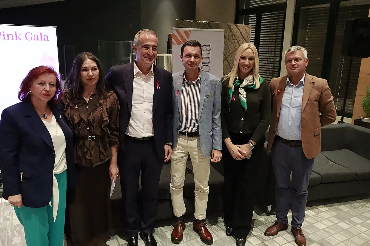 Ηχηρό μήνυμα ζωής, δύναμης, αγάπης και ελπίδας, στην εκδήλωση «Pink Gala» Ηχηρό μήνυμα ζωής, δύναμης, αγάπης και ελπίδας, στην εκδήλωση «pink Gala»