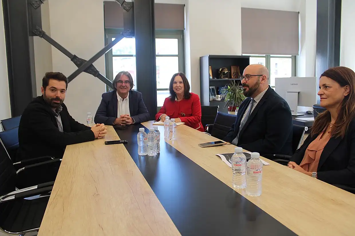 Καλλιόπη Βέττα: Είναι επιτακτική ανάγκη να διατηρηθεί το κατάστημα της Εθνικής Τράπεζας στα Σέρβια Καλλιόπη Βέττα: Είναι επιτακτική ανάγκη να διατηρηθεί το κατάστημα της Εθνικής Τράπεζας στα Σέρβια