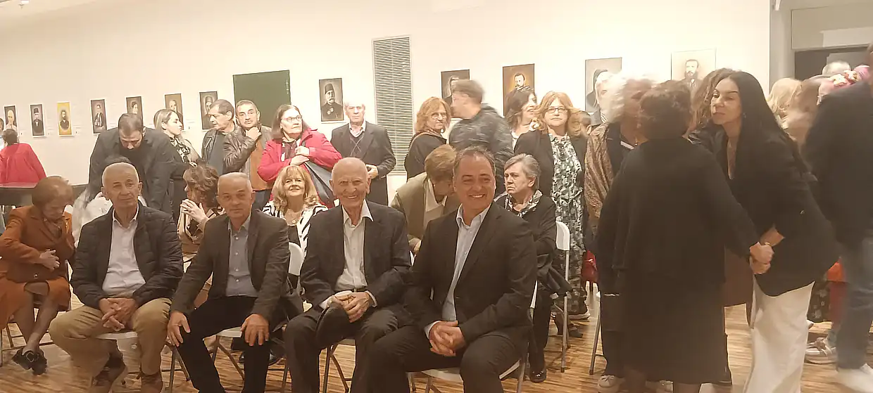 Κοζάνη: Εγκαίνια της έκθεσης "Πορτραίτα της πόλης"του Μιχάλη Καραπαναγιωτίδη (βίντεο & εικόνες) Κοζάνη: Εγκαίνια της έκθεσης “Πορτραίτα της πόλης”του Μιχάλη Καραπαναγιωτίδη