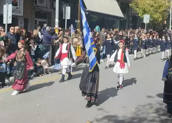 Η Κοζάνη τίμησε το ΟΧΙ… – Η 28η Οκτωβρίου Γιορτάζεται με Λαμπρότητα (βίντεο & εικόνες)