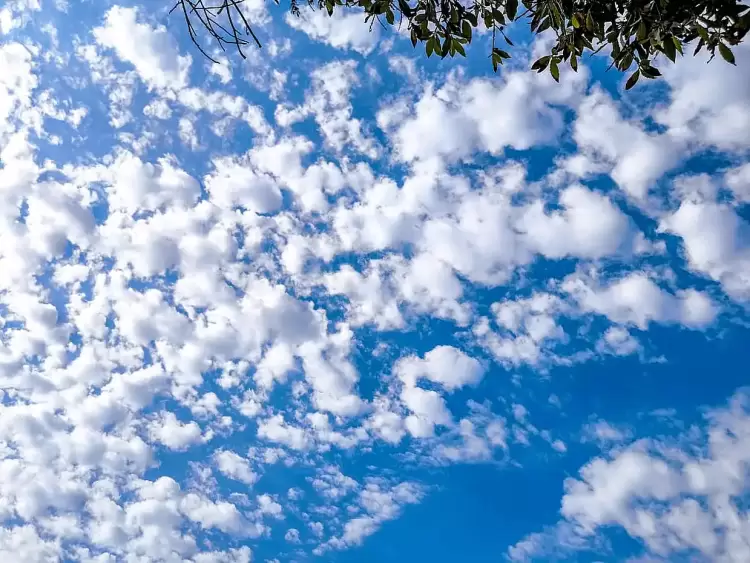 Πώς θα είναι ο καιρός σε Κοζάνη και Δυτική Μακεδονία σήμερα Δευτέρα, 13 Οκτωβρίου 2025: Αραιές νεφώσεις