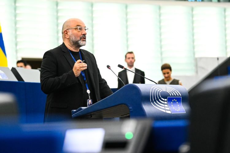 Ο Σάκης Αρναούτογλου ζητά από την Κομισιόν ξεκάθαρη ενημέρωση για τη φέτα και τον εμβολιασμό των αιγοπροβάτων Ο Σάκης Αρναούτογλου ζητά από την Κομισιόν ξεκάθαρη ενημέρωση για τη φέτα και τον εμβολιασμό των αιγοπροβάτων