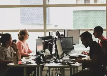 Τα επαγγέλματα με τη μεγαλύτερη ζήτηση - Οι κλάδοι με τις περισσότερες προσλήψεις Τα επαγγέλματα με τη μεγαλύτερη ζήτηση – Οι κλάδοι με τις περισσότερες προσλήψεις